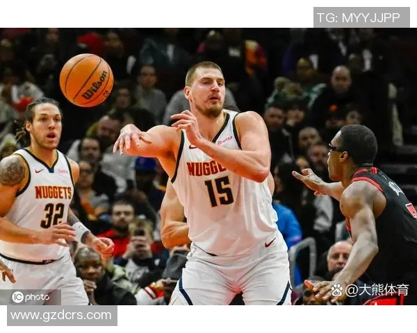 状态火热！拉文18中10得到31分2篮板