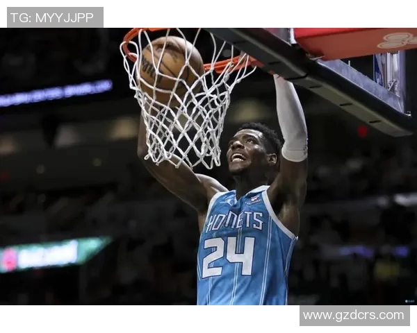 黄蜂官方：布兰登·米勒本场比赛将不会回归